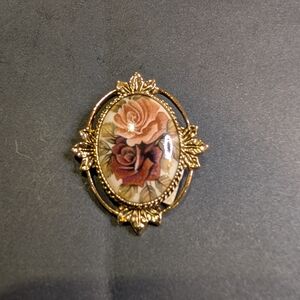 Sarah Coventry Gold Floral Brooch